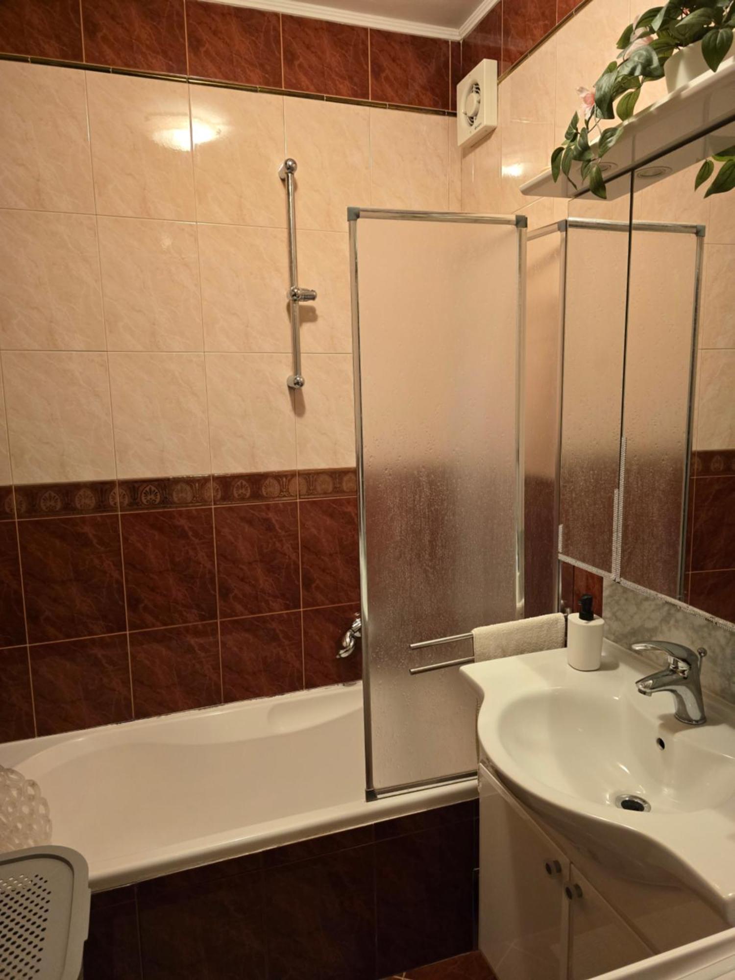 Appartement Daisy à Pula Extérieur photo